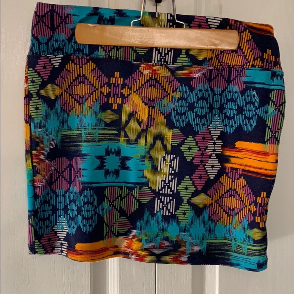 EUC xhilaration aztec mini skirt (M)